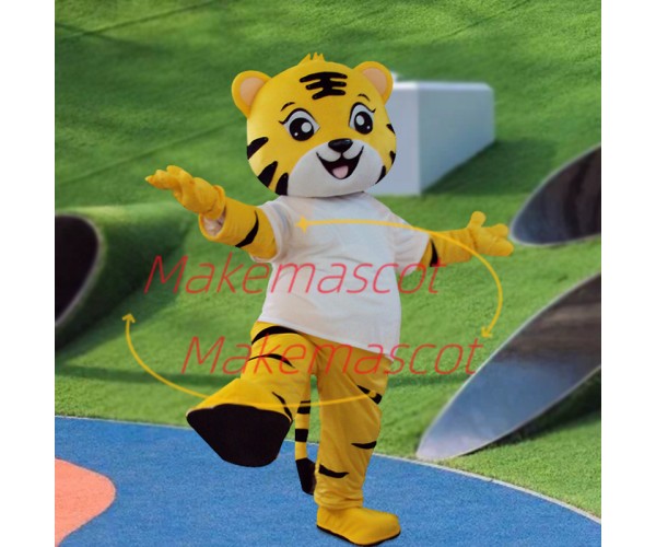 Training Tiger Wearing Sports Shirt Mascot Costume Training Tiger Wearing Sports Shirt Mascot Costume
