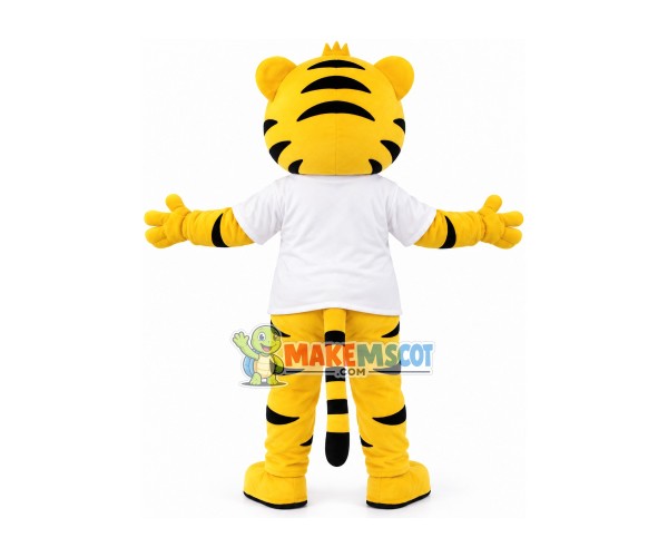 Training Tiger Wearing Sports Shirt Mascot Costume Training Tiger Wearing Sports Shirt Mascot Costume